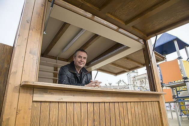 El punt d'informació situat en la plaça de l'Ajuntament