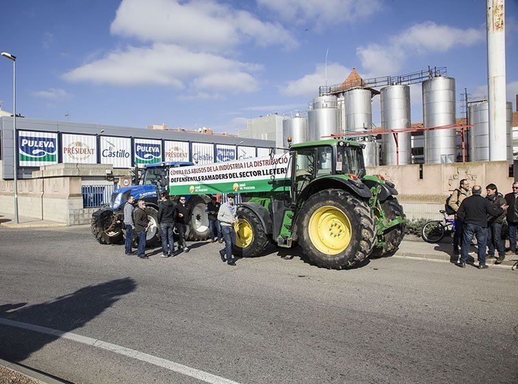 Concentració Unió de Pagesos Puleva