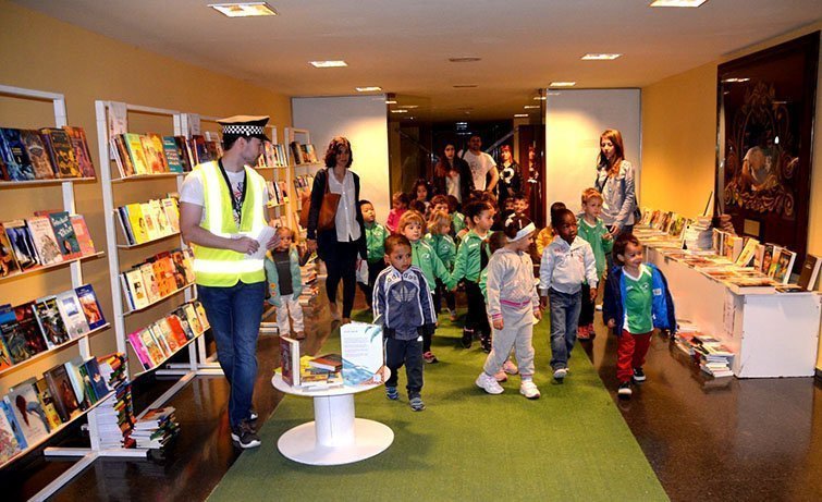 Primeres visites del Saló del Llibre Infantil i Juvenil de Mollerussa