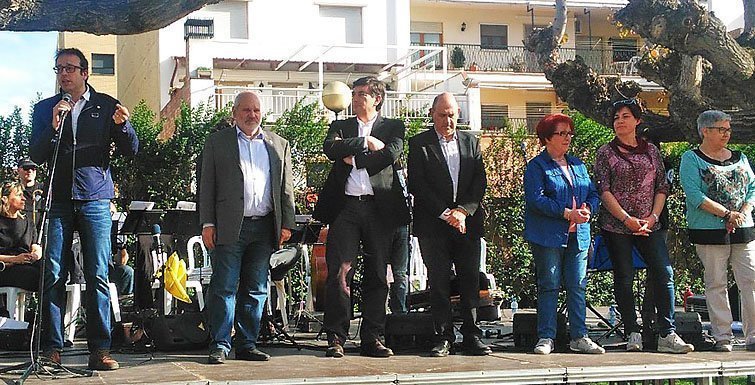 parlament de les autoritats en la cloenda del Saltem i Ballem