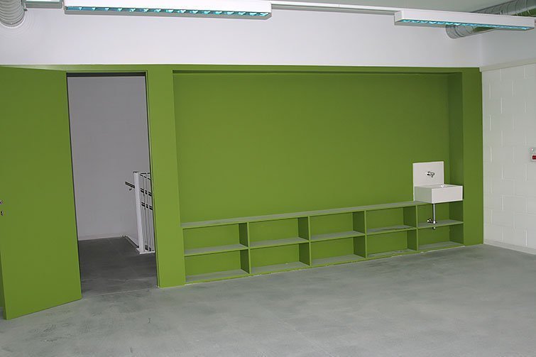 Una de les noves aules de l'escola El Timó de Sidamon