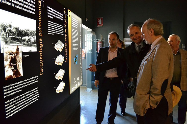 Visita al Museu de Guissona de la comissió de la UAB