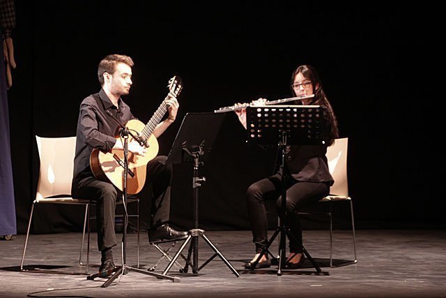 Poetica Juneda 2 texte