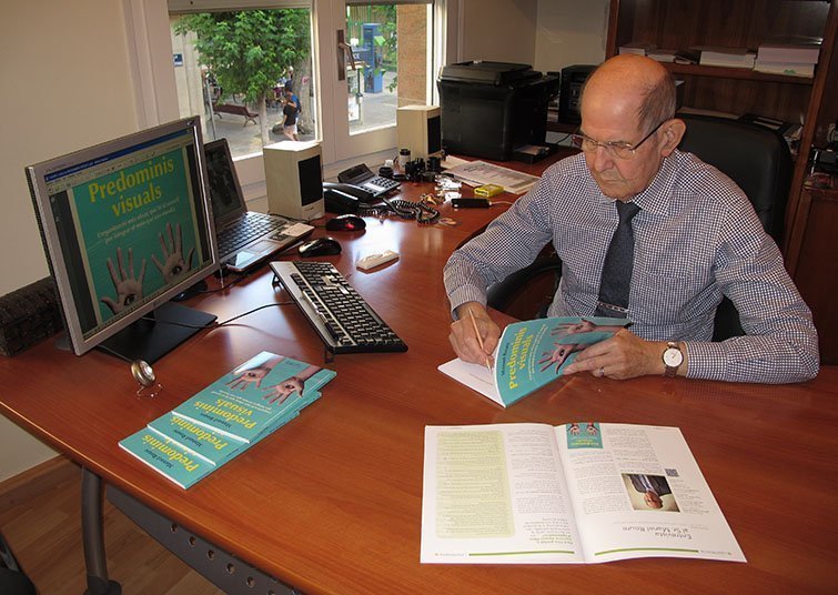 Manuel Roure en la presentació del seu anterior llibre
