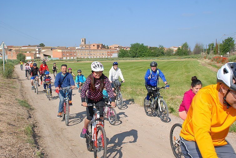 Els participants en l'activitat a Sidamon