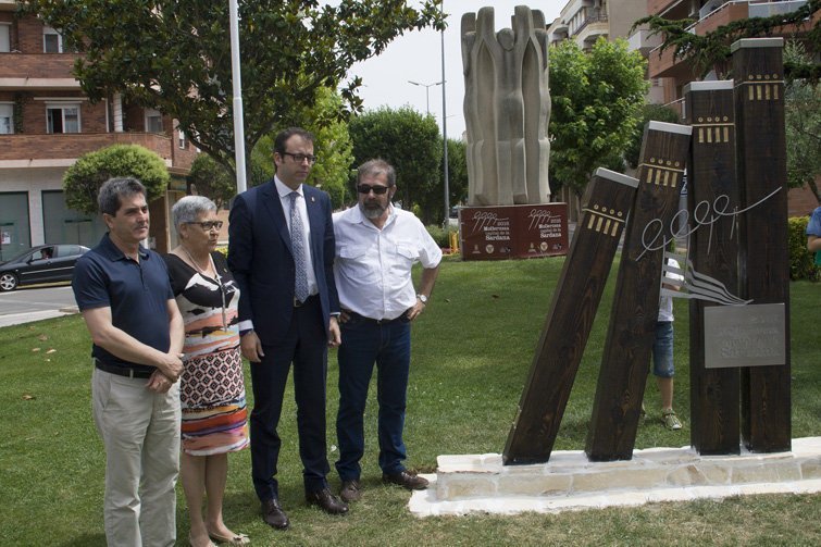 Autoritts i autor del monument Capital de la Sardana 2016