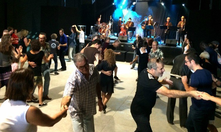 L’exhibició de cotxes americans d'època i les sessions de ball i música, els grans reclams de McTrepat L’exhibició de cotxes americans d'època i les sessions de ball i música, els grans reclams de McTrepat