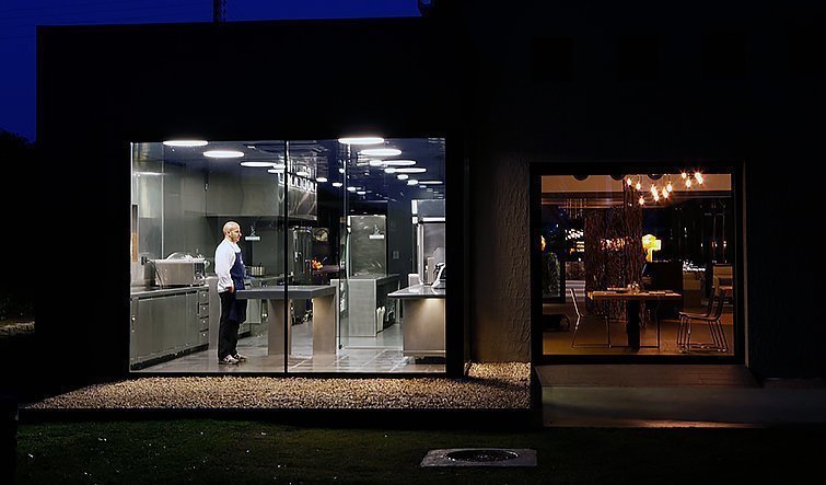 Joel Castanyé en el seu laboratori de La Boscana