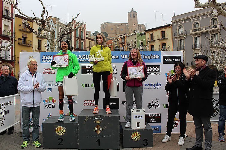 podium femeni mitja marató balaguer texte