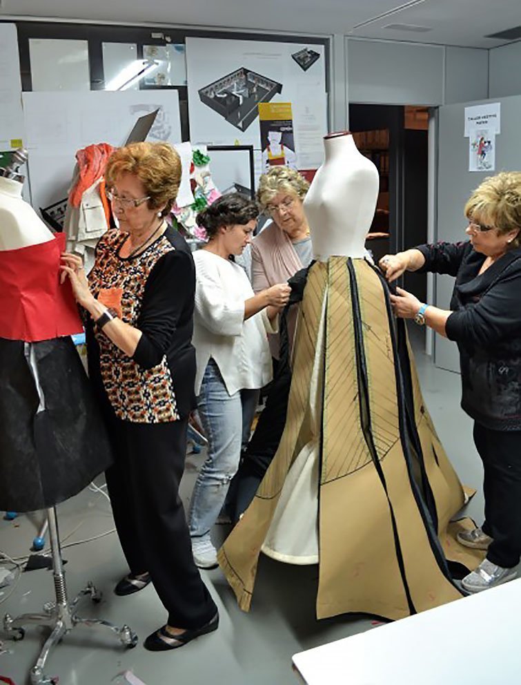 El Museu de Vestits de Paper organitza cursos texte