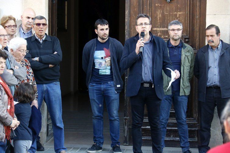 Joan Talarn en homenatge a la dona morta