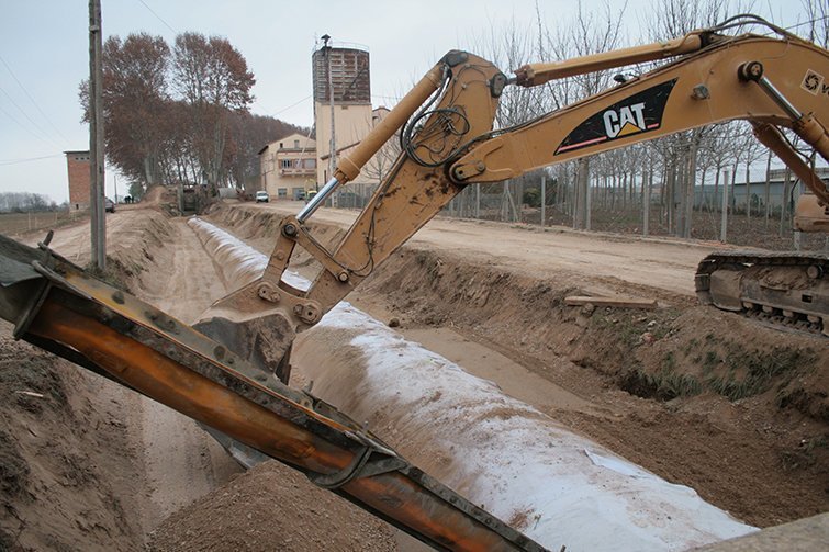 Obres canalització de la banqueta a Bellvís