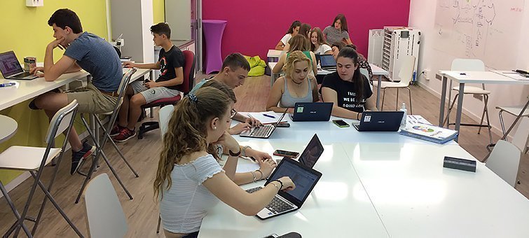 Alumnes de l'INS Josep Vallverdú treballem a l'AulABP