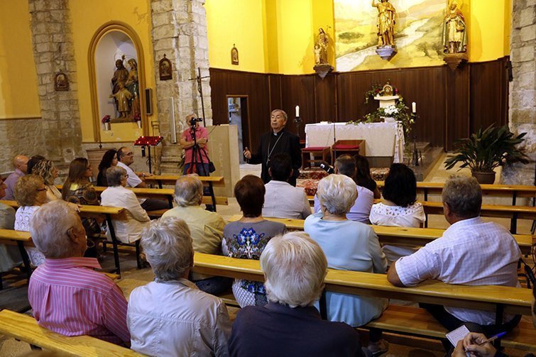 El bisbe de Lleida, Salvador Giménez amb els filigresos i veíns de Benavent de Segrià 1