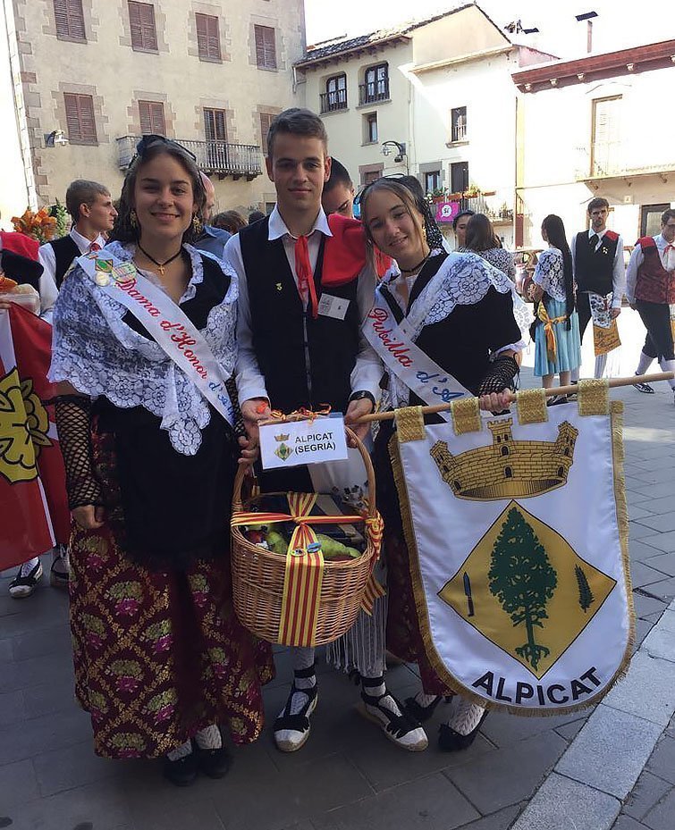 Els alpicatins Paula Escuer i Arnau Ribot, escollits Pubilla i Hereu de les Comarques de Lleida texte
