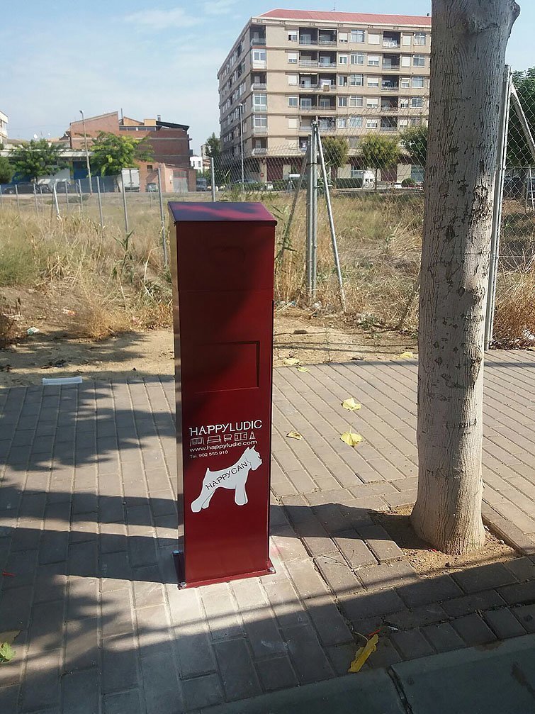 Alcarràs instal•la papereres en diversos punts de la ciutat texte