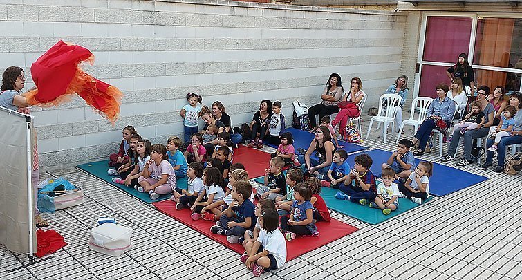 Teatre d’objectes a càrrec d’Assumpta Mercader i sota el títol 'Cuscueta', aquest dimecres a la biblioteca Teatre d’objectes a càrrec d’Assumpta Mercader i sota el títol 'Cuscueta', aquest dimecres a la biblioteca