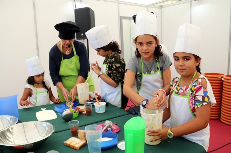 Activitats infantils a la cuina de la Fira el Torró d'Agramunt