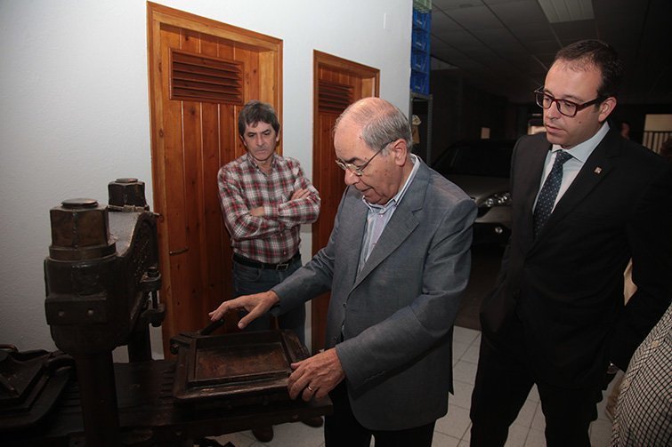 Mollerussa Presentació Saó de Ponent Interior - Josep m. Pujol explica com es feien les rajoles hidrauliques