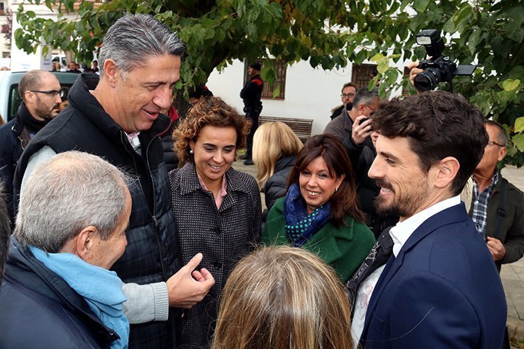L'alcalde de Gimenells Dante Pérez amb la cúpula del PP