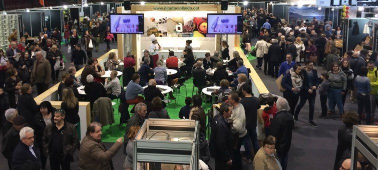Ahir va finalitzar la 55a Fira de l'Oli i les Garrigues Ahir va finalitzar la 55a Fira de l'Oli i les Garrigues