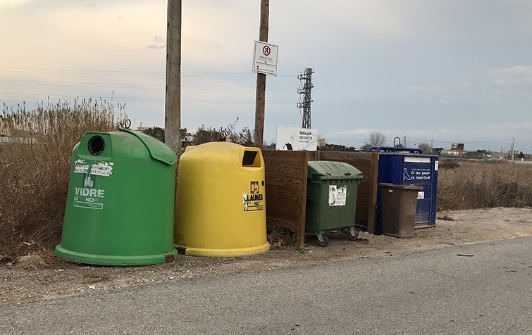 Nova distribució de contenidors a Bell-lloc 1