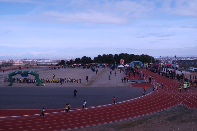 El Campionat de Catalunya de Cros en la pista d'atletisme de Mollerussa