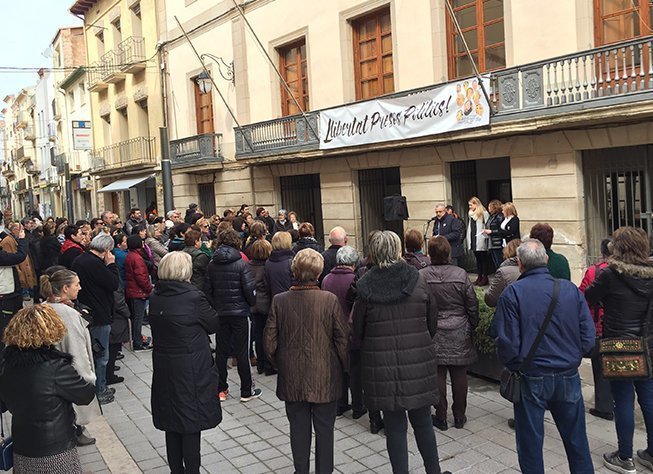 Les Borges Blanques celebra el Dia de la Dona amb la lectura del manifest feminista