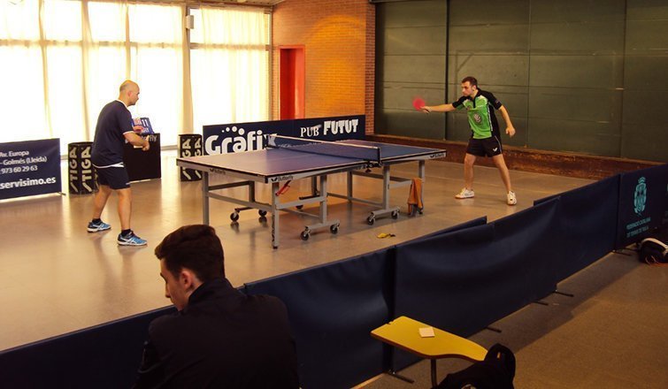 Ricard Gómez, a la dreta (text)