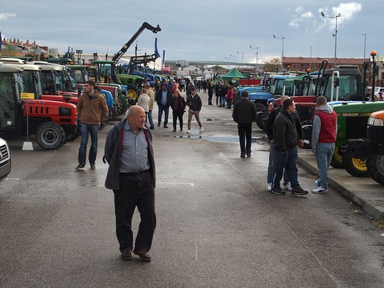 Visites al sector de la amaquinària en la fira Autotrac