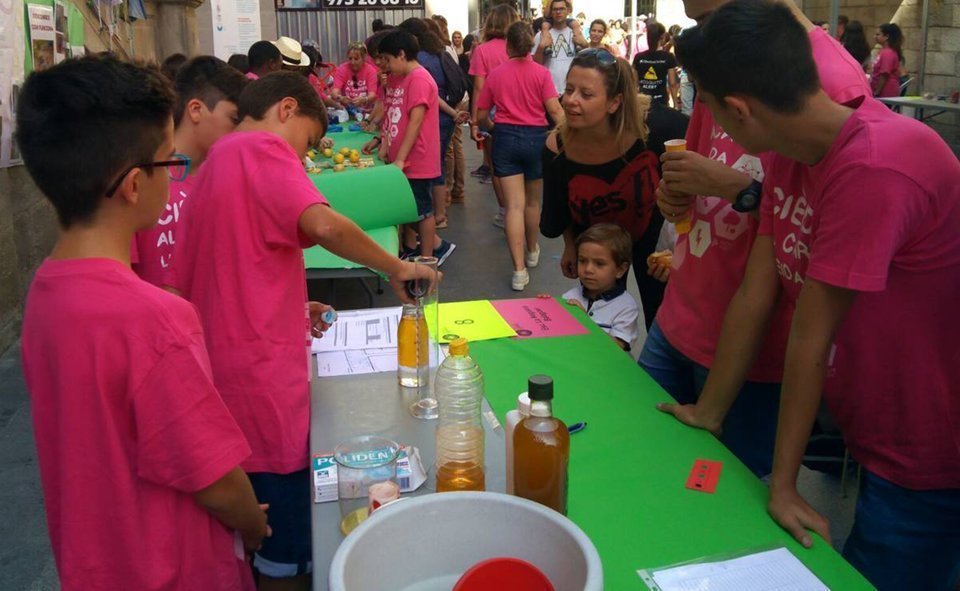 Edicions anteriors del Dia de la Ciència al Carrer impulsat des de l'UdL text