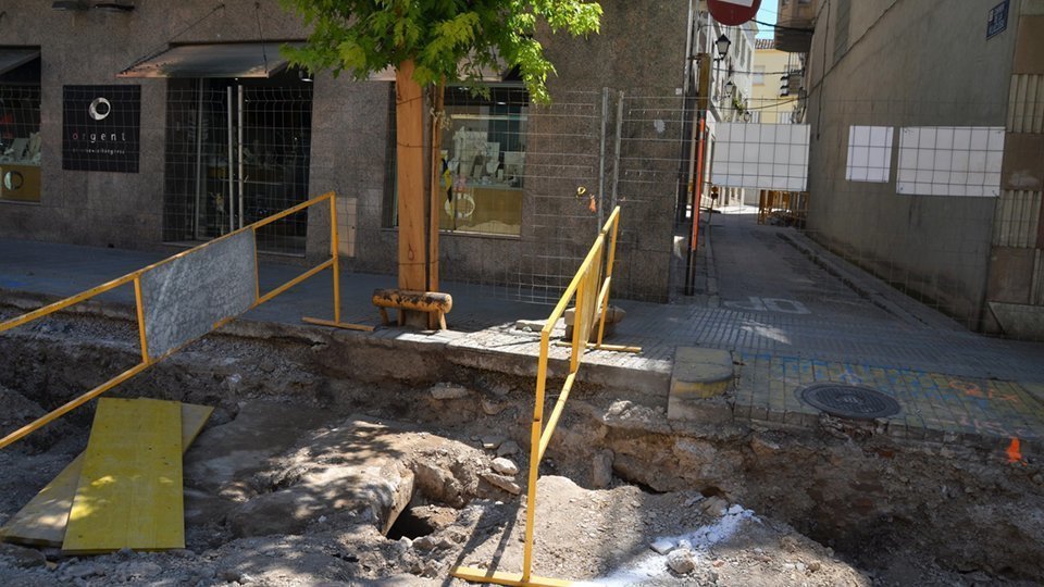 Imatge del lloc en el que s'ha descobert el pou a Mollerussa