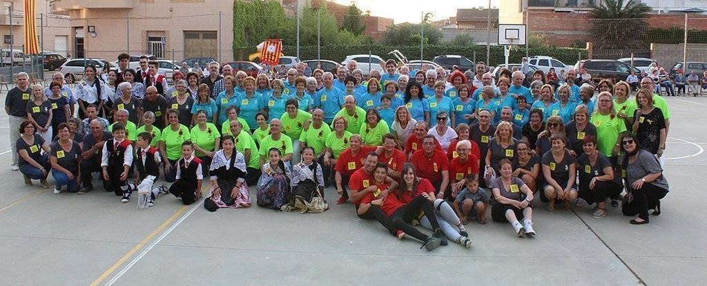 Participants en la trobada Saltem i Ballem a Torres de Segre