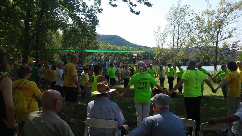 L’aplec de Banyoles, ha encerclat l’estany amb més de 12.000 sardanistes provinents de tot el país