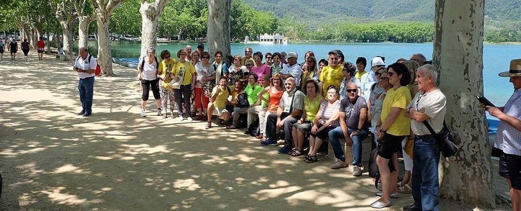 Els sardanistes lleidatans a Banyoles