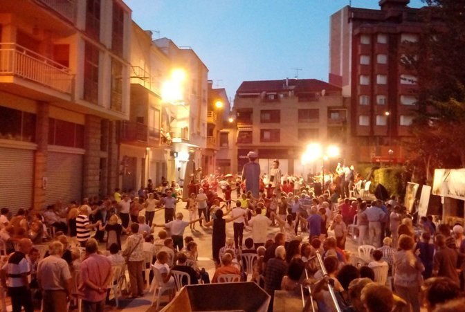 Imatge de la ballada de nit del XXV Aplec de la Sardana