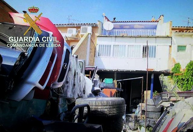 Alguns dels recanvis de vehicles que es trobaven al magatzem de Vallverd