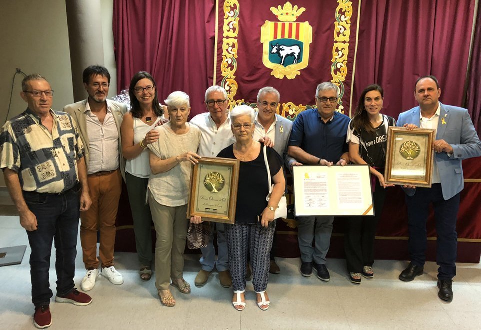 Els premiats amb l'Olivera d'Or, les autoritats i el pregoner de la Festa Major de les Borges 2018