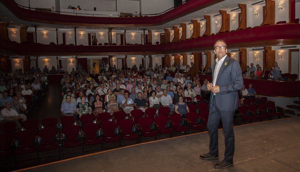 Marc Solsona en la xerrada Mollerussa avui al Teatre L'Amistat 1