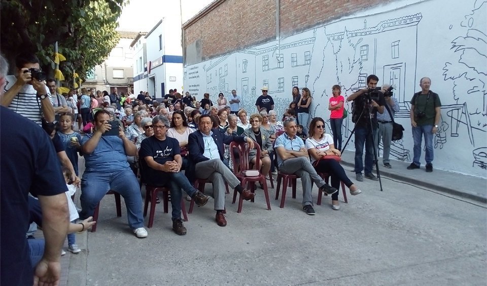 Imatge de l'acte inaugural de la plaça 1 d'Octubre del Palau d'Anglesola 1