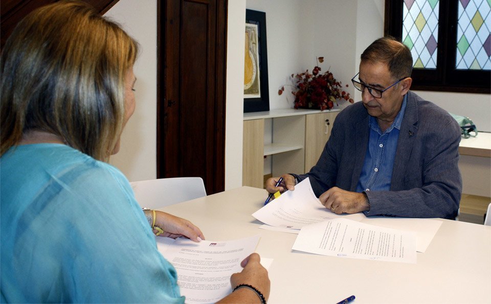 Jordi Gómez en l'acte de lliurament del fons familiar a l'IEI 1