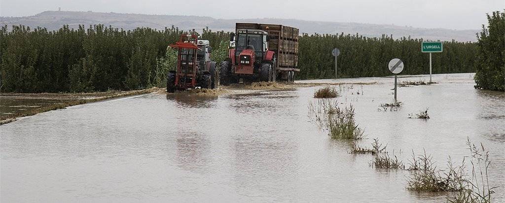 Inundacions Barbens, tallada la carretera de Tornabous