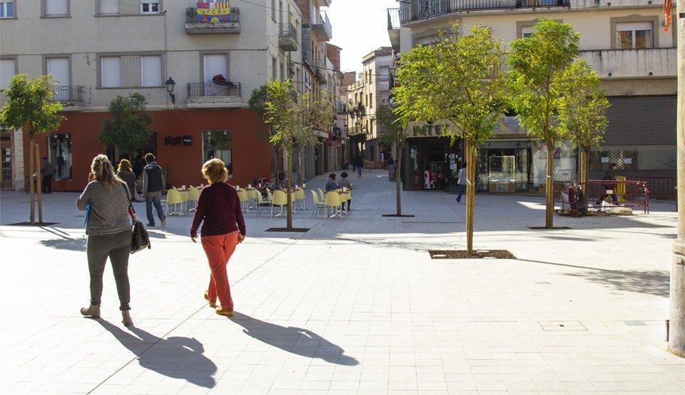 Plaça Pla d'Urgell enjardinada 1