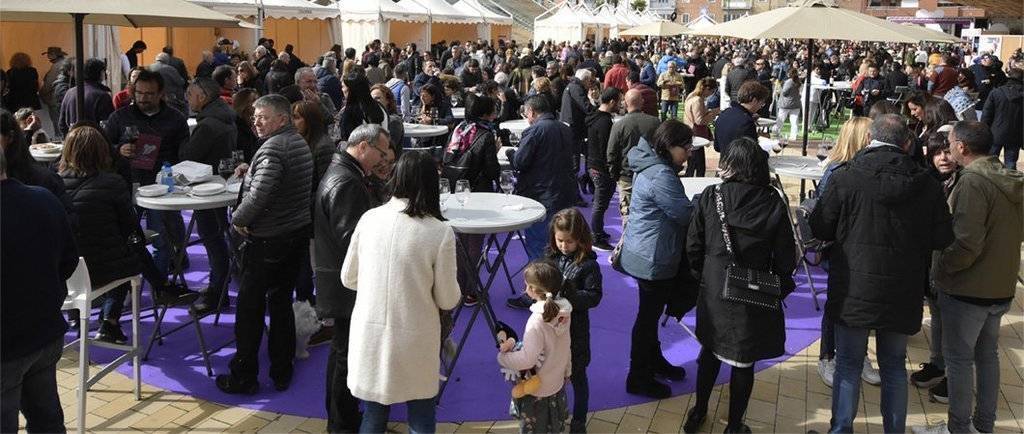 La Festa del Vi de Lleida es va celebrar a la plaça de la Llotja