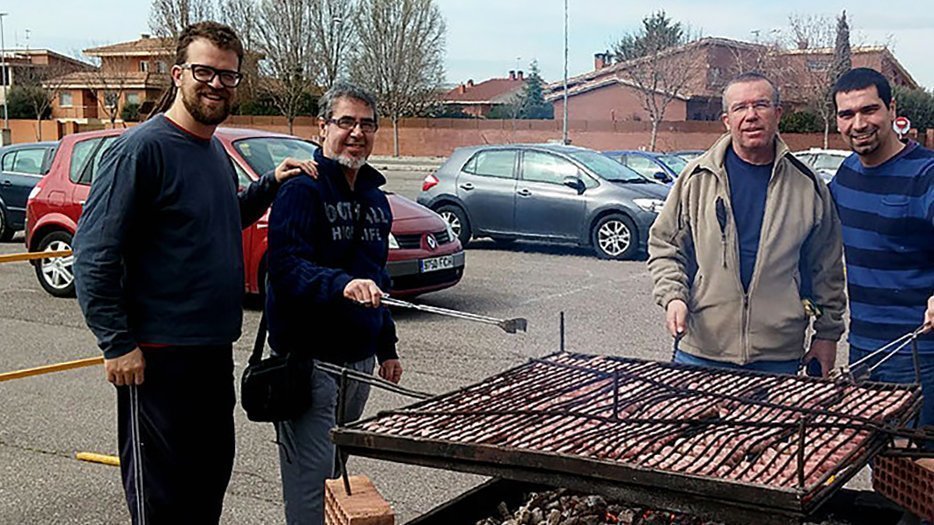 Imatge de la calçotada popular de Mollerussa en l'edició el 2017 text