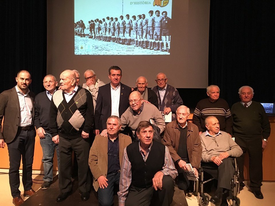 Autors i exjugadors veterans del Club Futbol Miralcamp, 100 anys d'història