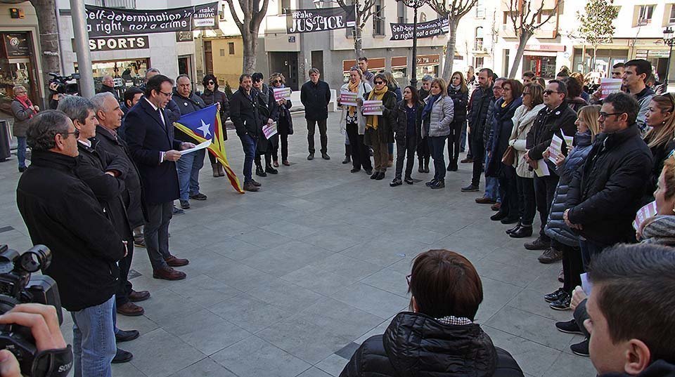 Marc Solsona fa lectura del manifest de l'AMI