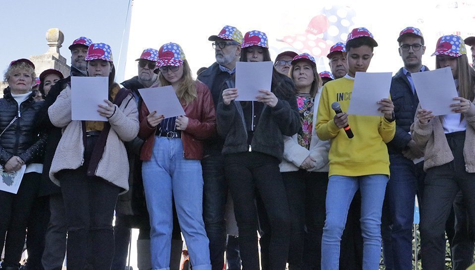 La lectura del manifest a la Festa Posa't la Gorra a Lleida de l'AFANOC