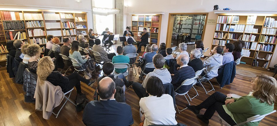 La Biblioteca de la Universitat va ser l'escenari de l'obra Les Veus Silents de la Passió Medieval