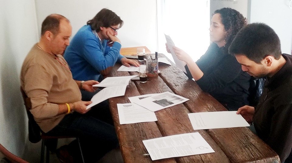 El jural de l'Espenta deliberen sobre els projectes presentats